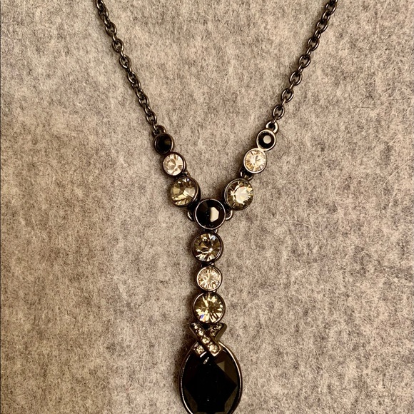 Black stone and crystal jewelry set - Picture 9 of 11